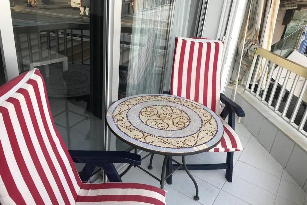 Appartement The Pleasure Of Living In Front Of The Sea à Calafell Extérieur photo