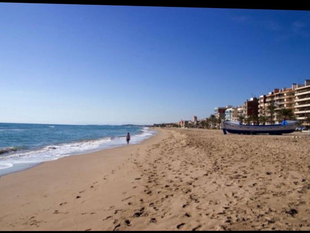 Appartement The Pleasure Of Living In Front Of The Sea à Calafell Extérieur photo
